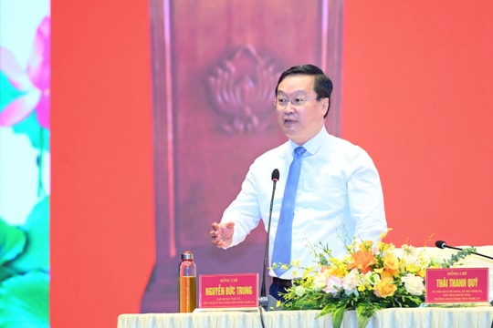 Chủ tịch UBND tỉnh làm rõ vướng mắc liên quan đến dự án chậm tiến độ ở đảo Lan Châu và chính sách hỗ trợ nghề muối