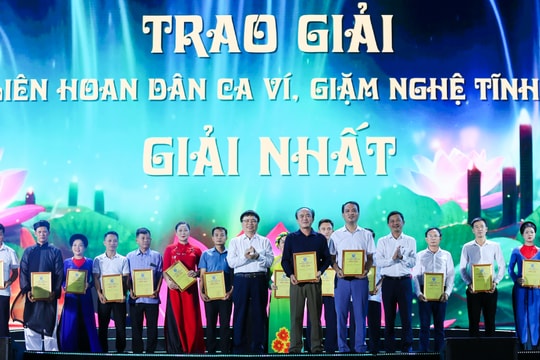 Bế mạc Festival Dân ca ví, giặm Nghệ Tĩnh và Hội diễn Đàn, hát dân ca 3 miền năm 2023