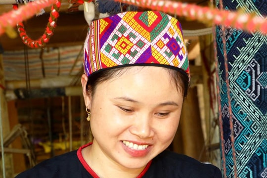 Đam mê làm sống lại nghề truyền thống của đồng bào Thái vùng biên Nghệ An