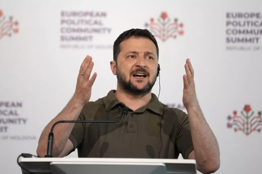 Tổng thống Zelensky gửi tín hiệu cầu cứu tới NATO