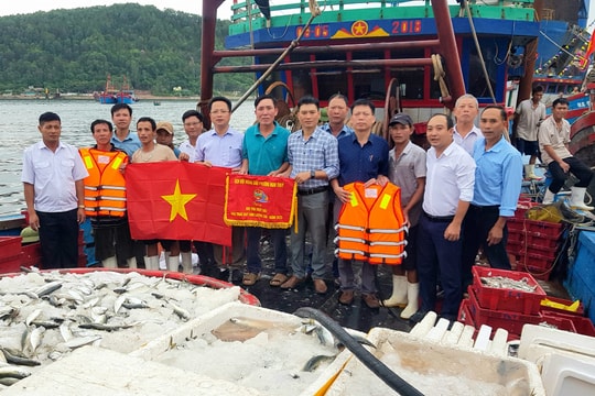 Ngư dân Cửa Lò liên tục trúng đậm hải sản có giá trị