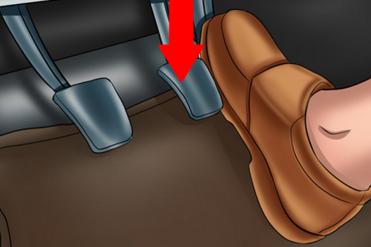 Cách sử dụng phanh xe ô tô đúng và an toàn