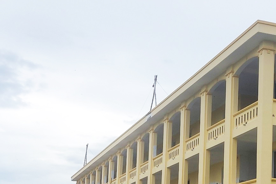 Người dân bức xúc vì dự án chưa đền bù giải phóng mặt bằng đã thi công gần xong