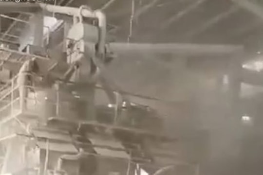 Kinh hoàng cảnh bụi mù mịt trong xưởng bột đá ở Nghệ An