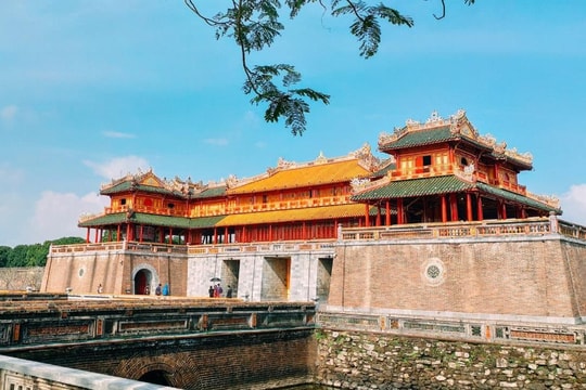 Cẩm nang du lịch nổi tiếng thế giới đề xuất 10 điểm đến hàng đầu ở Việt Nam