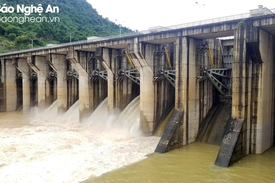 Nhà máy Thủy điện Khe Bố sẽ tiếp tục xả nước từ 15 giờ 30 phút hôm nay 14/8