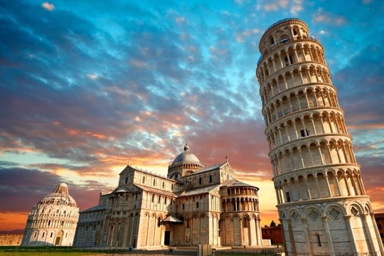 Chiêm ngưỡng tháp nghiêng Pisa tròn 850 tuổi