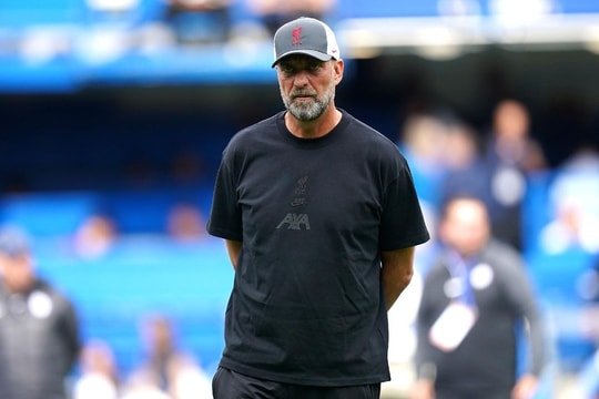 Bóng đá Anh: Liverpool 'mất giá'