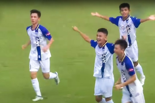 U15 Sông Lam Nghệ An giành chiến thắng áp đảo trước U15 Viettel trong trận bán kết U15 Quốc gia