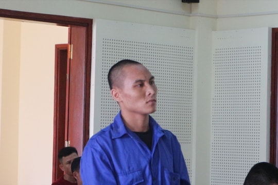 Bị vây đánh vô cớ, nam thanh niên đâm 1 người tử vong