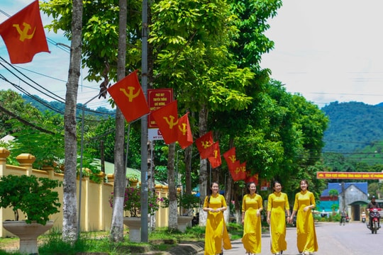 Rực rỡ sắc cờ chào mừng Tết độc lập