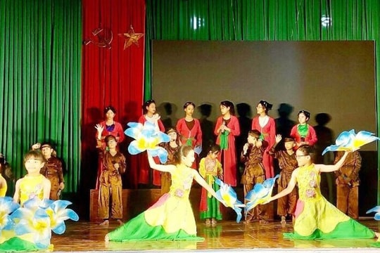  Bế giảng lớp truyền dạy Dân ca ví, giặm tại huyện Đô Lương