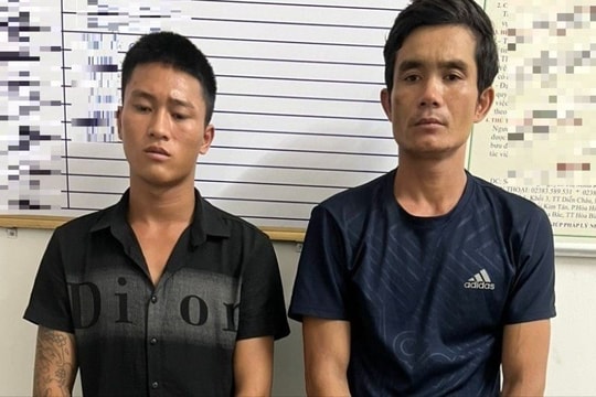 Hai nam thanh niên đạp ngã xe một phụ nữ ở Nghi Lộc để cướp giật điện thoại