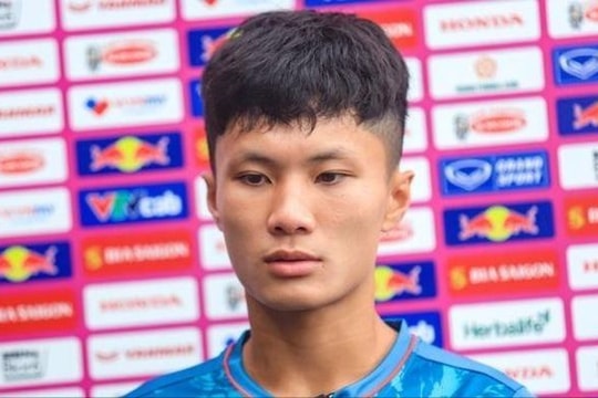 Em họ của Công Phượng được gọi lên tuyển U23 Việt Nam là ai?; Arsenal mất điểm cay đắng trước Fulham