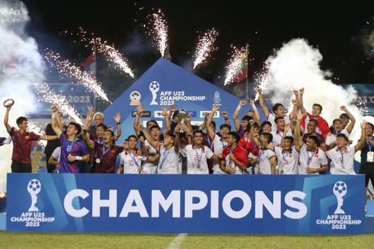  Đánh bại Indonesia trên chấm luân lưu, U23 Việt Nam vô địch giải Đông Nam Á 