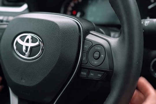 Giải mã các nút bấm trên ô tô nhiều tài xế không biết