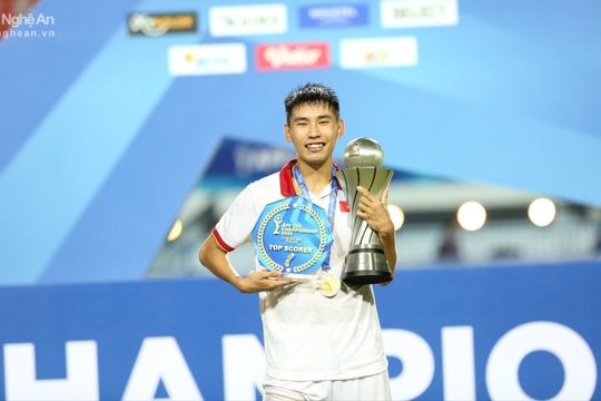 Đinh Xuân Tiến - từ Vua phá lưới Cup Báo Nghệ An đến Vua phá lưới U23 Đông Nam Á