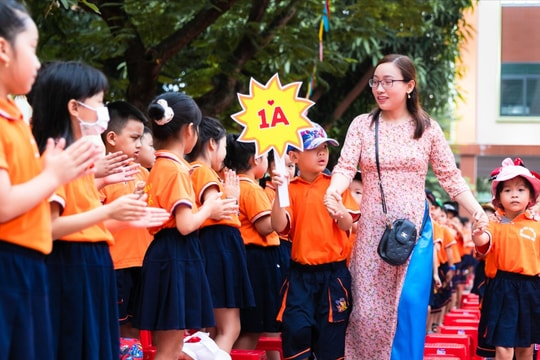 Lễ khai giảng phải được tổ chức ngắn gọn, trang trọng