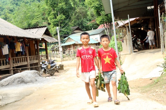 Độc đáo Tết hoa, quả - mùa 'Vu lan' của người Thái ở Nghệ An