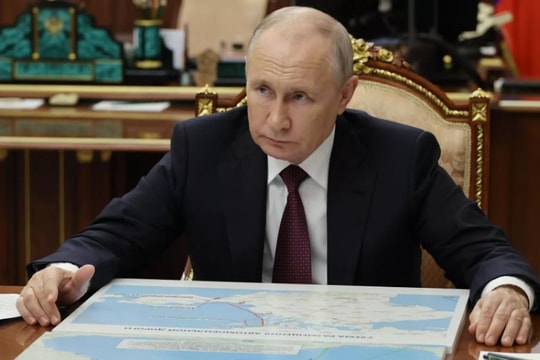 Nhà báo Mỹ nhận định Tổng thống Pháp và Thủ tướng Đức nổi cơn thịnh nộ vì Putin