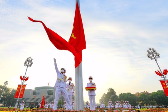 Con rồng đang bay lên, không chỉ là biểu tượng