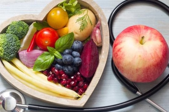 9 lưu ý trong ăn uống để kiểm soát huyết áp, mỡ máu, phòng bệnh tim mạch