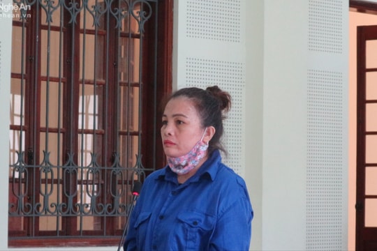 Thiếu phụ giấu ma túy trong lưng quần đến tham dự tòa