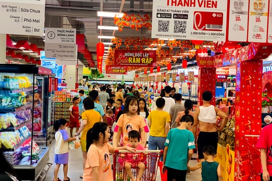 Các điểm vui chơi thành Vinh đông nghẹt người trong dịp lễ Quốc khánh