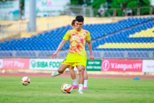 Sông Lam Nghệ An tập xuyên lễ, ráo riết chuẩn bị cho mùa giải mới