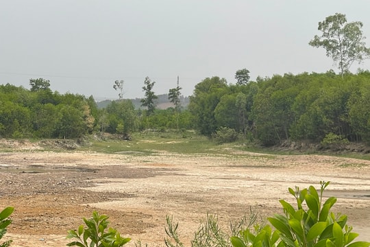 Nhiều địa phương kiến nghị cho nạo vét lòng hồ và tận thu khoáng sản