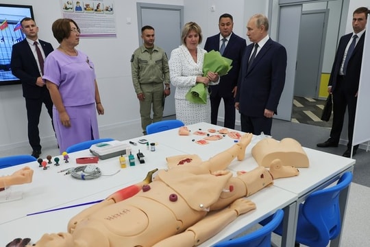 Tổng thống Putin cảnh báo về công nghệ di truyền tạo ra 'vũ khí có sức hủy diệt khủng khiếp'