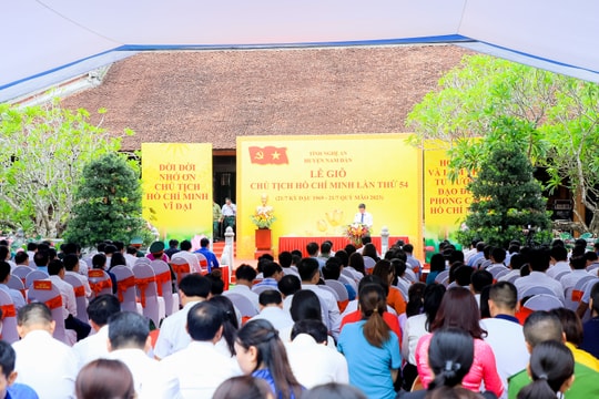 Trang trọng Lễ giỗ Chủ tịch Hồ Chí Minh lần thứ 54 tại Kim Liên, Nam Đàn, Nghệ An