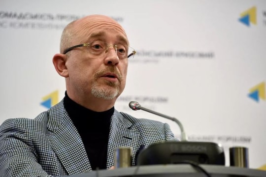 Vì sao Tổng thống Ukraine Zelensky thay Bộ trưởng Quốc phòng?