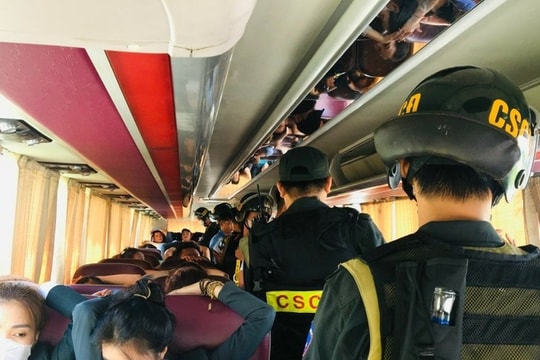 Mánh khóe 'lùa gà' của công ty bất động sản vừa bị cảnh sát đột kích