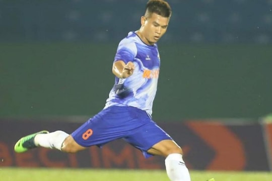 Cựu tiền vệ Sông Lam Nghệ An Võ Ngọc Toàn tiếp tục gắn bó với SHB Đà Nẵng