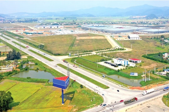 Nghệ An trao chứng nhận đầu tư dự án 45 triệu USD từ Singapore