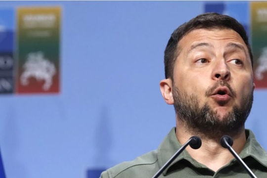 Tổng thống Zelensky dọa kiện EU ra tòa quốc tế