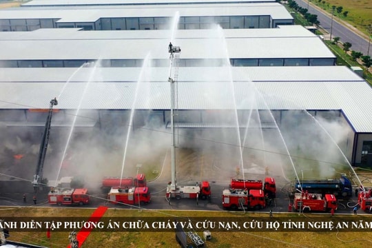 Nghệ An huy động gần 300 người, trên 20 xe chuyên dụng diễn tập phương án chữa cháy và cứu nạn, cứu hộ