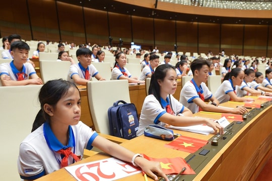Lần đầu tiên tổ chức phiên họp 'Quốc hội trẻ em' tại Hội trường Diên Hồng