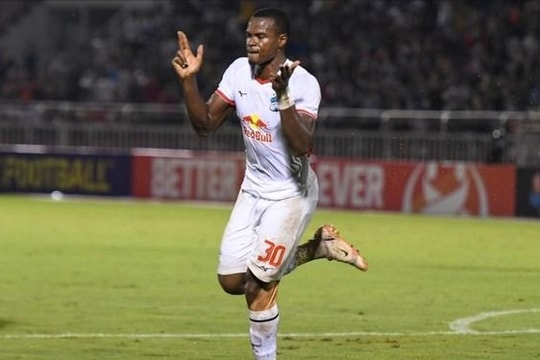 Hoàng Anh Gia Lai chia tay 'chân gỗ' Brazil ghi 7 bàn sau 3 mùa V-League; Hà Nội FC chiêu mộ cựu tuyển thủ Cameroon