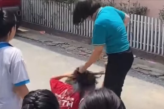 3 nữ sinh đánh nhau giữa đường phố Vinh bị đình chỉ học