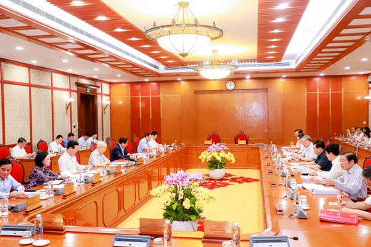 Ban Bí thư Trung ương Đảng tổ chức Hội nghị quán triệt và triển khai thực hiện Nghị quyết số 39-NQ/TW về xây dựng và phát triển tỉnh Nghệ An 