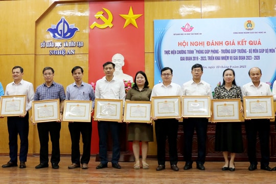 Phát huy hiệu quả chương trình 'Phòng giúp phòng - Trường giúp trường - Bộ môn giúp bộ môn'