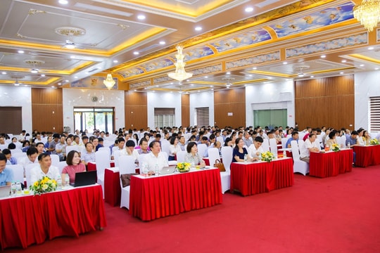 Nâng cao nghiệp vụ công tác xây dựng Đảng cho gần 340 cán bộ cấp uỷ cơ sở thuộc Đảng ủy Khối Các cơ quan tỉnh 