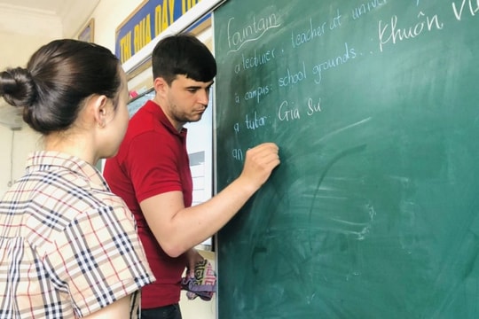 Tăng cường Tiếng Anh trong nhà trường: Xây dựng kế hoạch, chương trình giảng dạy, lộ trình phù hợp và không ép buộc