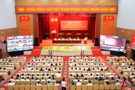 Hội nghị quán triệt, triển khai thực hiện Nghị quyết số 39 của Bộ Chính trị về xây dựng và phát triển tỉnh Nghệ An