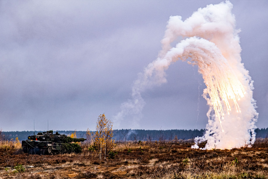 NATO thừa nhận yêu cầu vũ khí của Ukraine vượt quá khả năng của liên minh