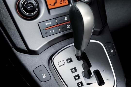 Dấu hiệu nhận biết xe gặp sự cố hộp số