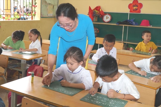 Cần có giải pháp hiệu quả, lâu dài đối với giáo viên biệt phái ở các phòng giáo dục