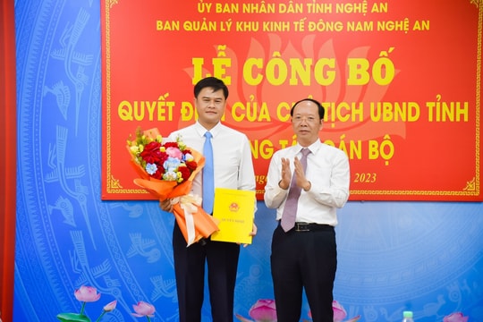 Công bố, trao Quyết định bổ nhiệm Phó trưởng Ban Quản lý Khu Kinh tế Đông Nam Nghệ An